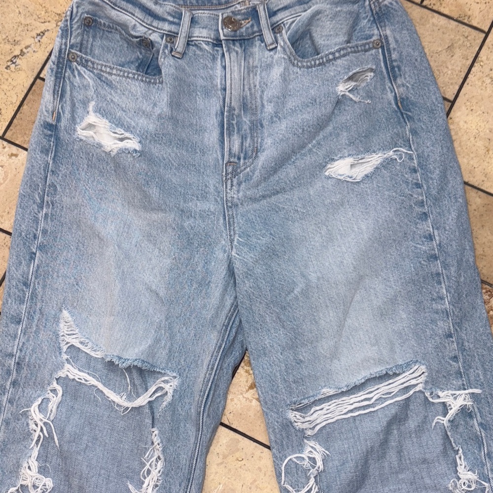 American Eagle Outfitters High Rise Distressed Blue Jeans